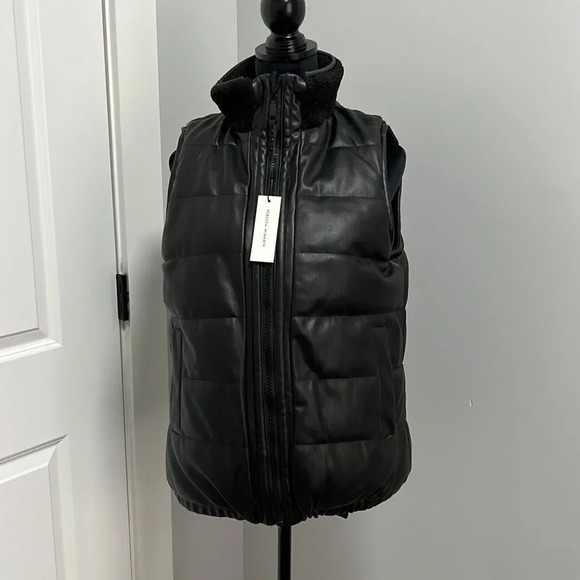 NWT WOMENS FAUX FUR FAUX LEATHER REVERSIBLE VEST size M - Picture 2 of 10